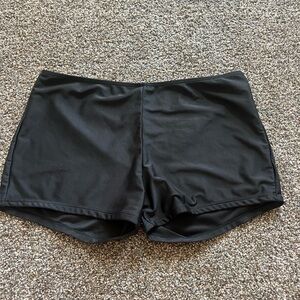 Black Athletic Shorts with Elastic Waistband and Stretchy Fabric